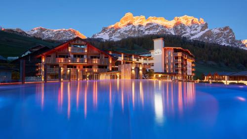 Los 10 mejores hoteles 5 estrellas en Dolomiti Superski ...